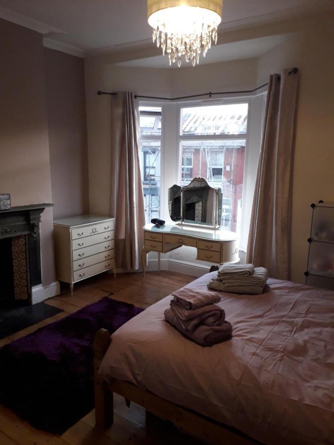 Traditional House Near Liverpool City Centre Екстер'єр фото