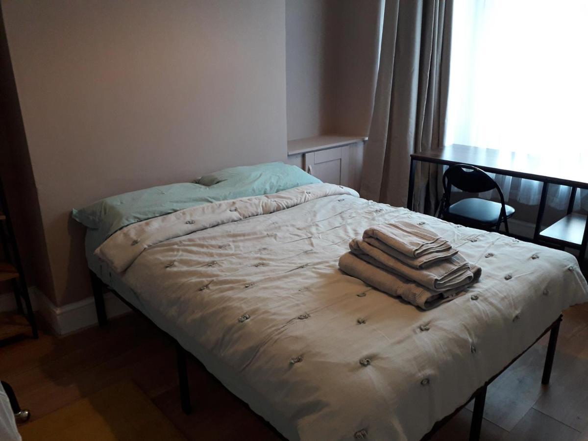 Traditional House Near Liverpool City Centre Екстер'єр фото